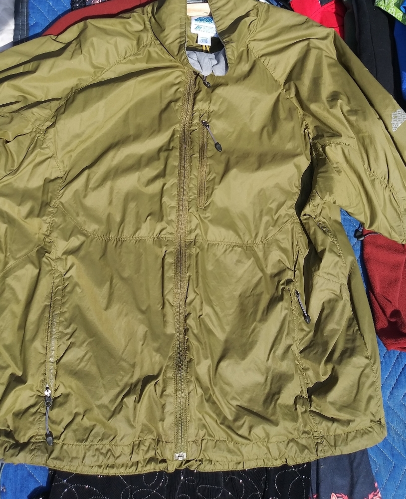Eastern Mountain Sports Mens Lightweight Jacket